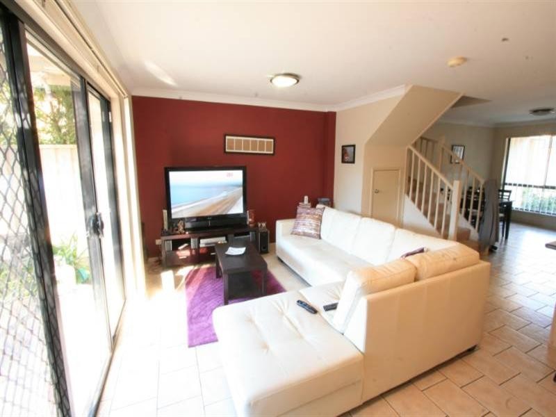 11/164 Albany Street, Point Frederick NSW 2250