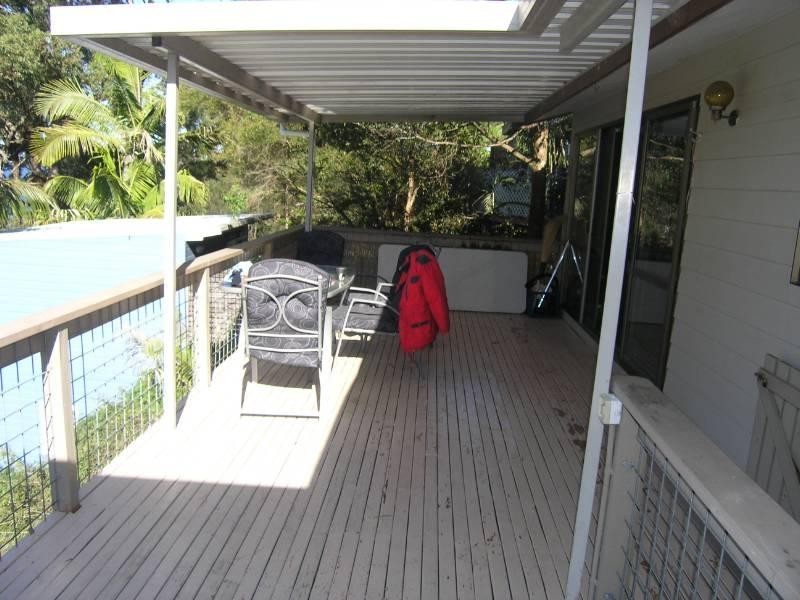 11 Kateena Avenue, Tascott NSW 2250
