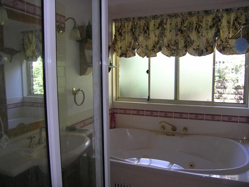21 Janine Close, Lisarow NSW 2250
