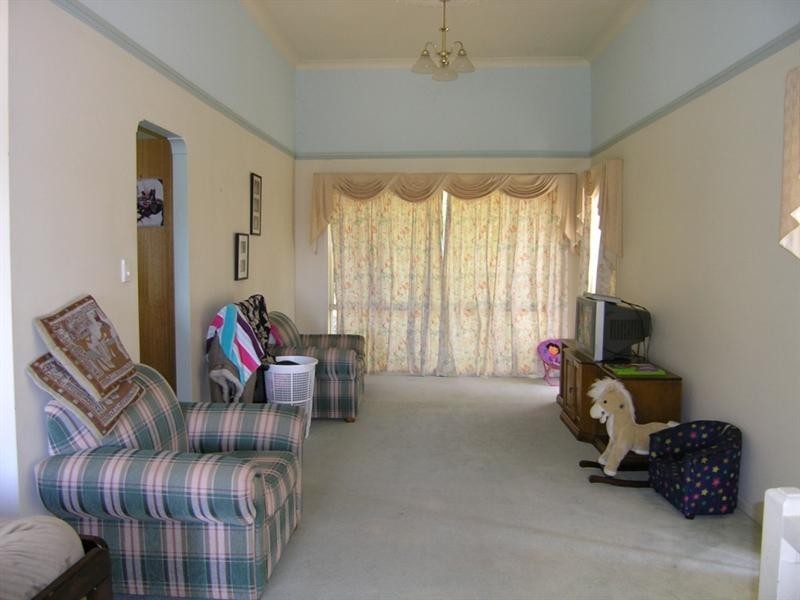 21 Janine Close, Lisarow NSW 2250