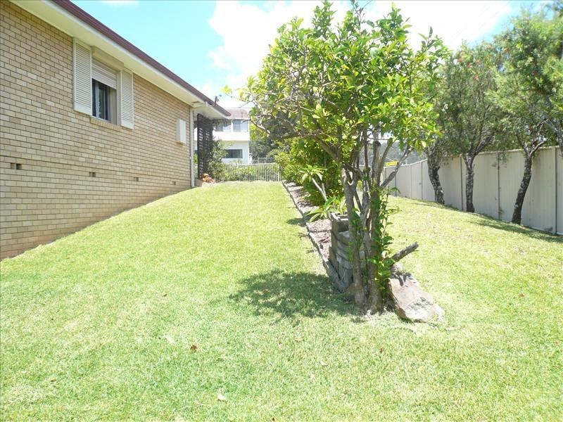 10 Waterview Avenue, Tascott NSW 2250