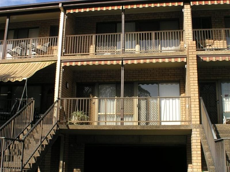 2/37 Masons Parade, Point Frederick NSW 2250