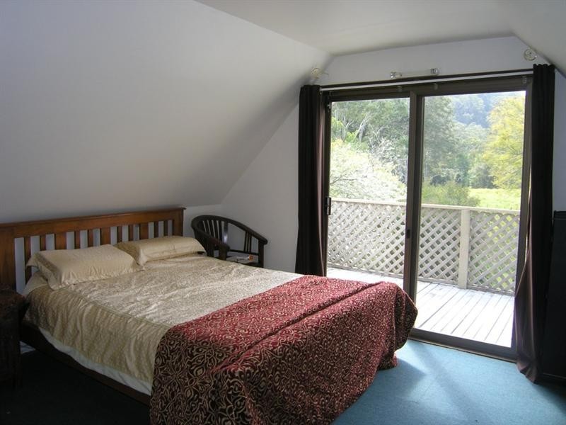 12 Monarchy Way, Narara NSW 2250