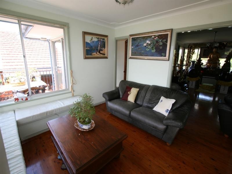 26 Penang Street, Point Clare NSW 2250