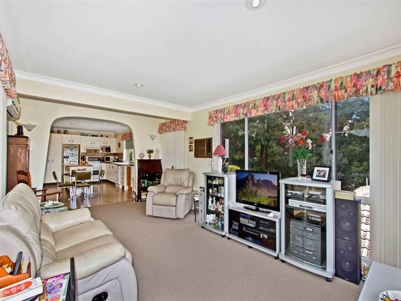 95 Henry Parry Drive, Gosford NSW 2250