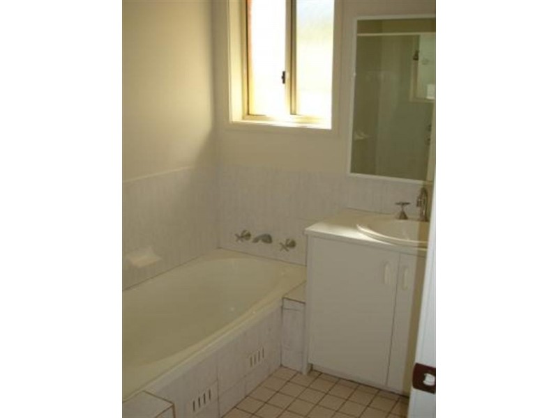 48 Malison Street, Wyoming NSW 2250