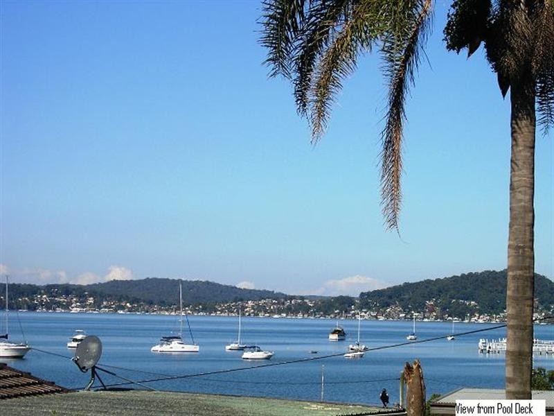 10 frederick Street, Point Frederick NSW 2250