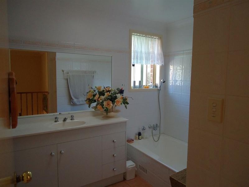28 Ashburn Close, Lisarow NSW 2250