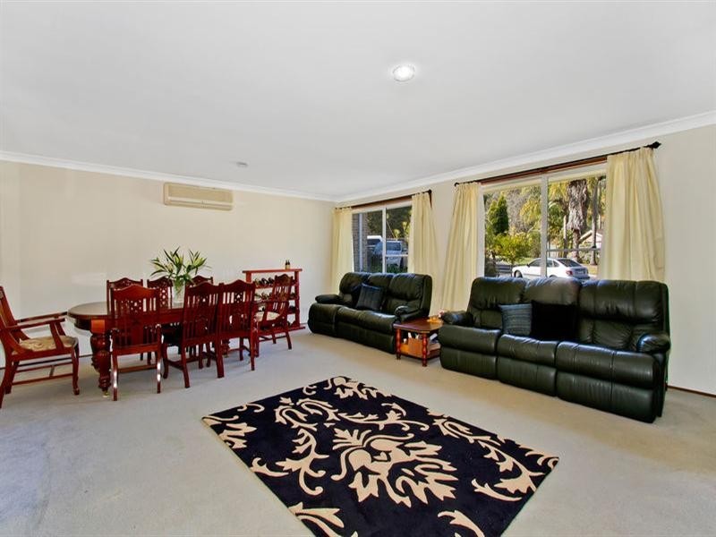 18 Ferntree Close, Wyoming NSW 2250