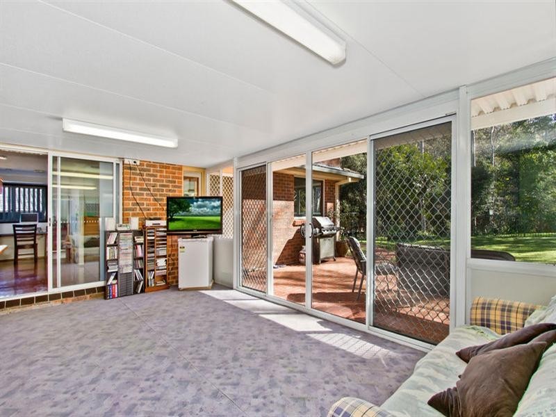 18 Ferntree Close, Wyoming NSW 2250