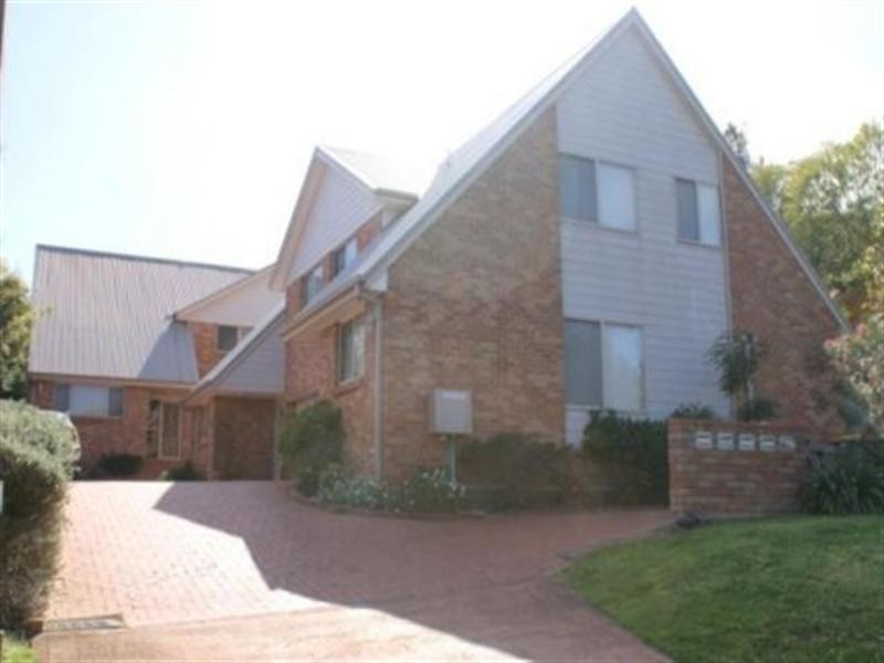 2/14 Donnison Street, West Gosford NSW 2250