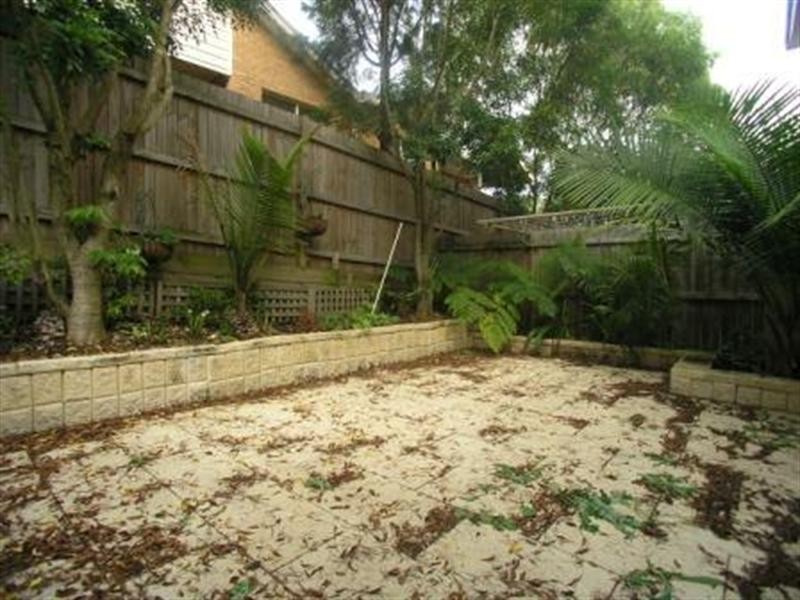 2/14 Donnison Street, West Gosford NSW 2250