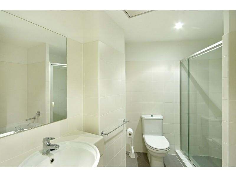 284/80 John WhiteWay Drive, Gosford NSW 2250