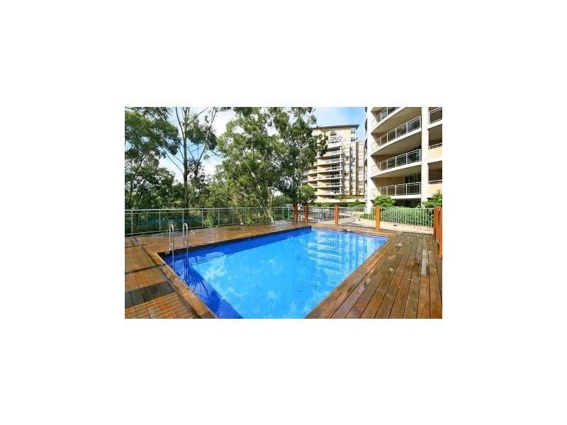284/80 John WhiteWay Drive, Gosford NSW 2250