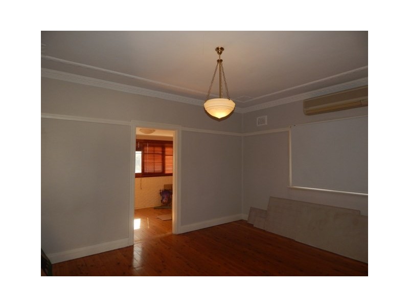 134 Albany Street, Point Frederick NSW 2250