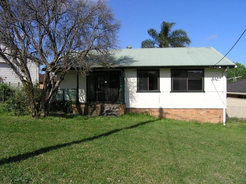 11 Cary Crescent, Springfield NSW 2250