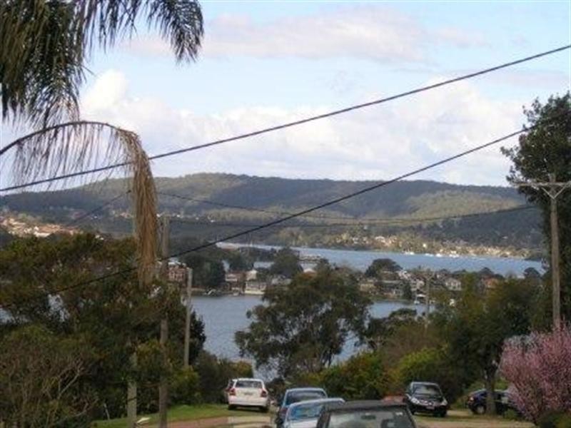 29 Penang Street, Point Clare NSW 2250