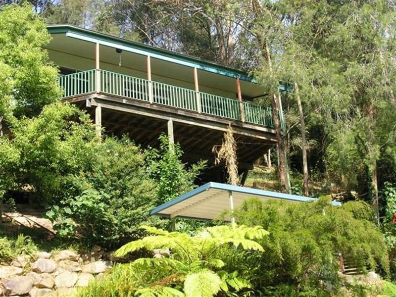 35 Lynnette Crescent, East Gosford NSW 2250