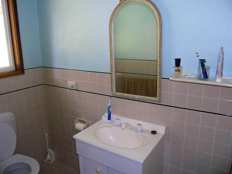 35 Lynnette Crescent, East Gosford NSW 2250