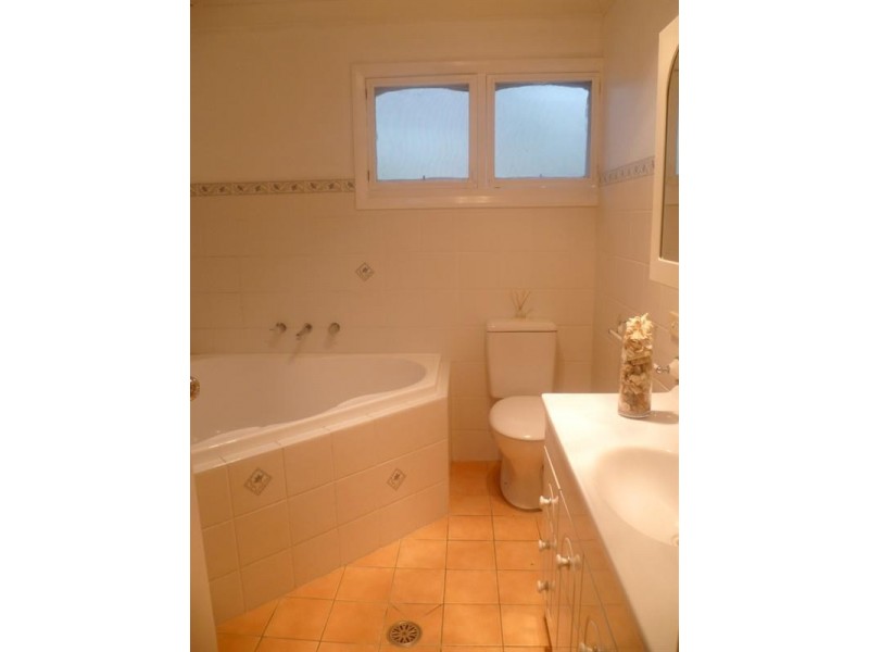 9 Greenoaks Road, Narara NSW 2250