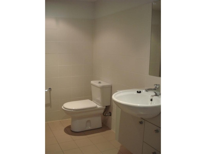 224/80 John Whiteway Drive, Gosford NSW 2250