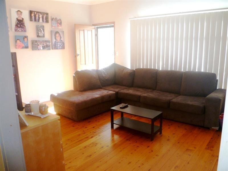 7 Nioka Avenue, Point Clare NSW 2250