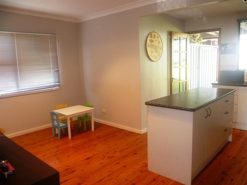 7 Nioka Avenue, Point Clare NSW 2250