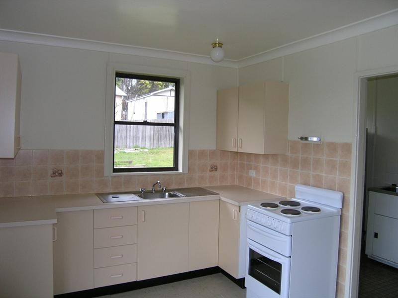 4 Cary Crescent, Springfield NSW 2250