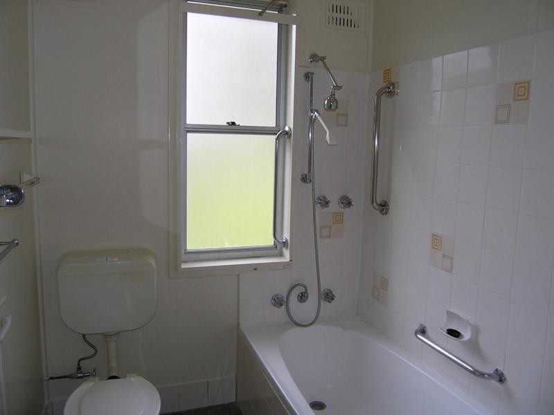 4 Cary Crescent, Springfield NSW 2250