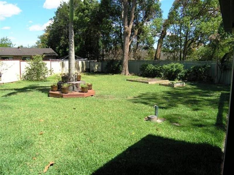 9 Jerribin Street, Wyoming NSW 2250