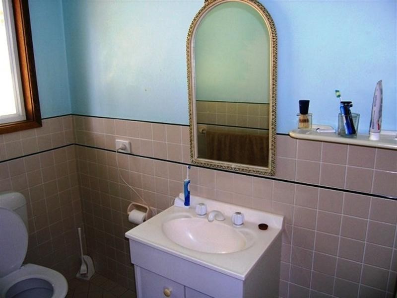 35 Lynnette Crescent, East Gosford NSW 2250