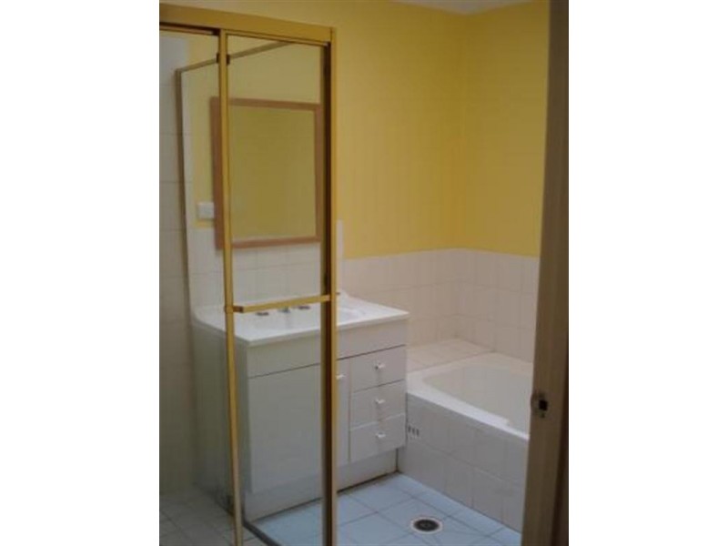 5/205A Albany Street, Point Frederick NSW 2250