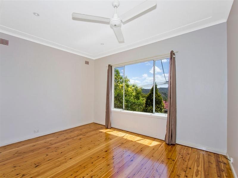 10 Maple Street, Wyoming NSW 2250