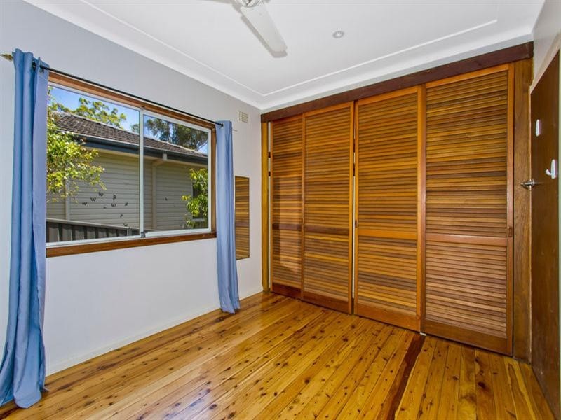 10 Maple Street, Wyoming NSW 2250