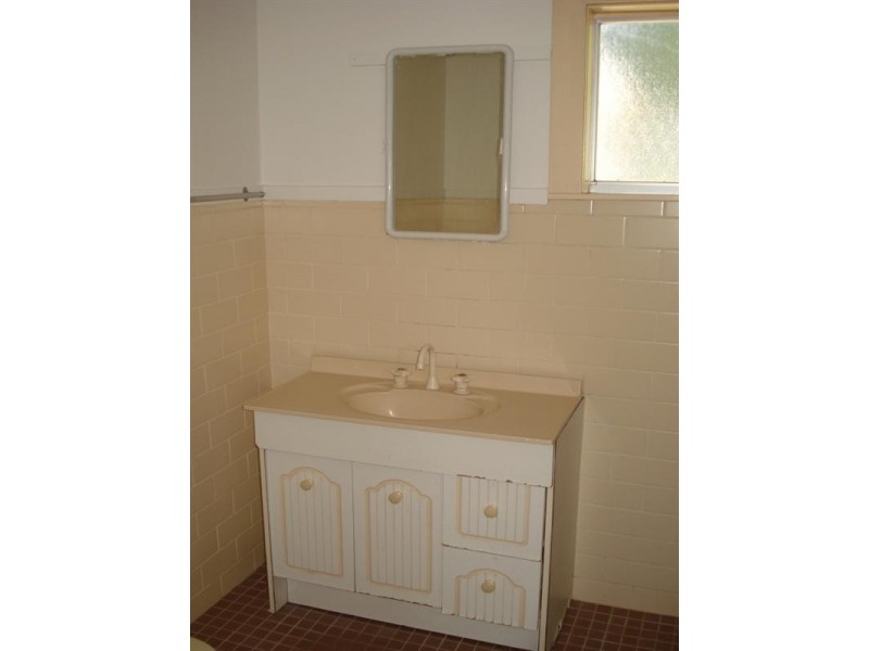 21 Barralong Road, Erina NSW 2250