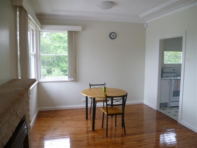 6 Batley Street, West Gosford NSW 2250