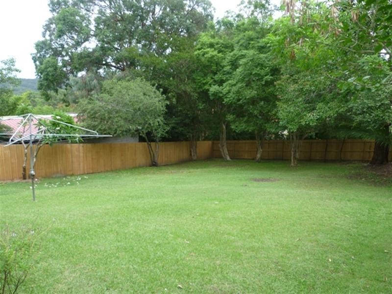 6 Batley Street, West Gosford NSW 2250