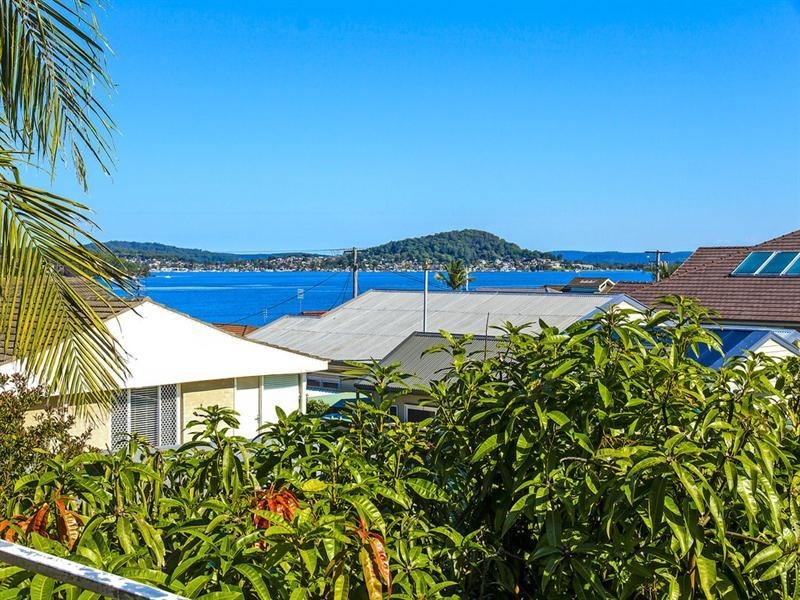 13 George Street, East Gosford NSW 2250