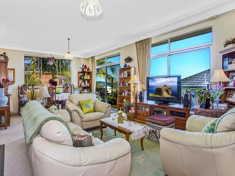 13 George Street, East Gosford NSW 2250