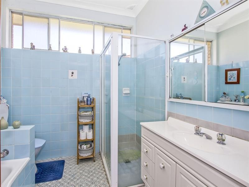 13 George Street, East Gosford NSW 2250