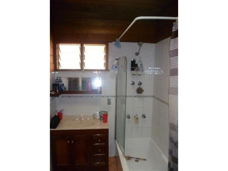 4 Auburn Street, Point Frederick NSW 2250