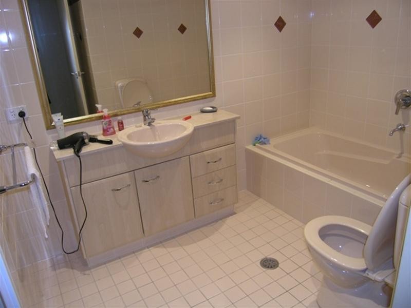 202/97-99 John Whiteway Drive, Gosford NSW 2250