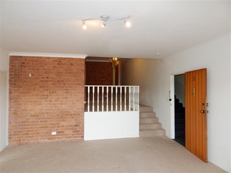 3/100 John Whiteway Drive, Gosford NSW 2250