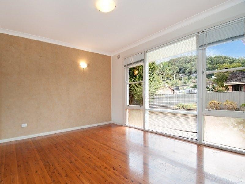 19 Noonan Point Avenue, Point Clare NSW 2250