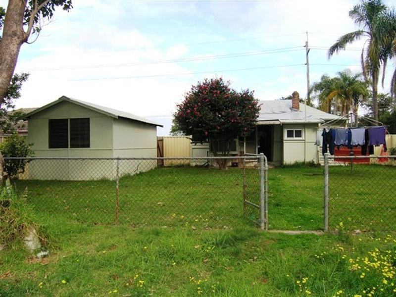 14 Faunce Street, West Gosford NSW 2250