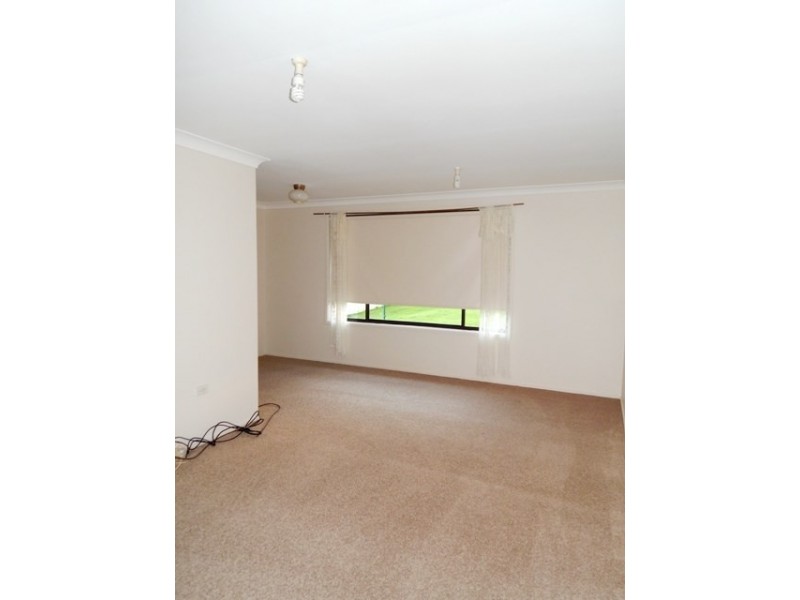 7 Elkhorn Close, Wyoming NSW 2250