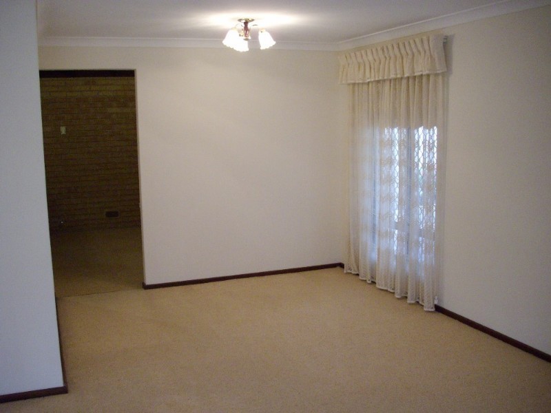 2/89 Wheatley Street, Gosnells WA 6110