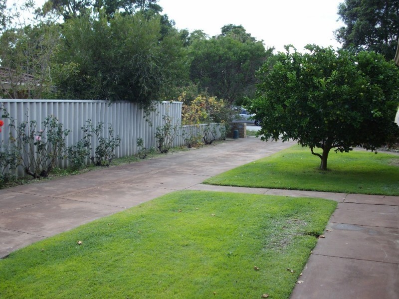 2/89 Wheatley Street, Gosnells WA 6110