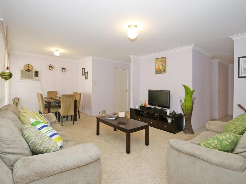 4/4 Mackay Crescent, Gosnells WA 6110