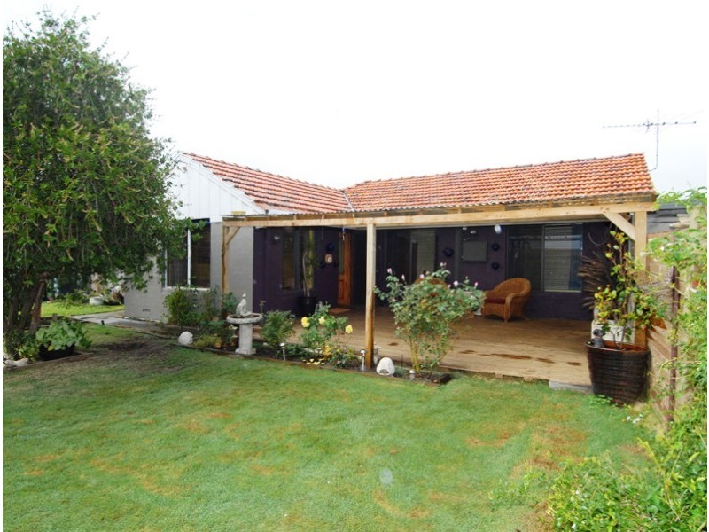 26 Devonshire Terrace, Armadale WA 6112